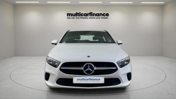 Mercedes-Benz A Class 1.5 A180d Sport (Executive) Hatchback 5dr Diesel 7G-DCT Euro 6 (s/s) (116 ps)
