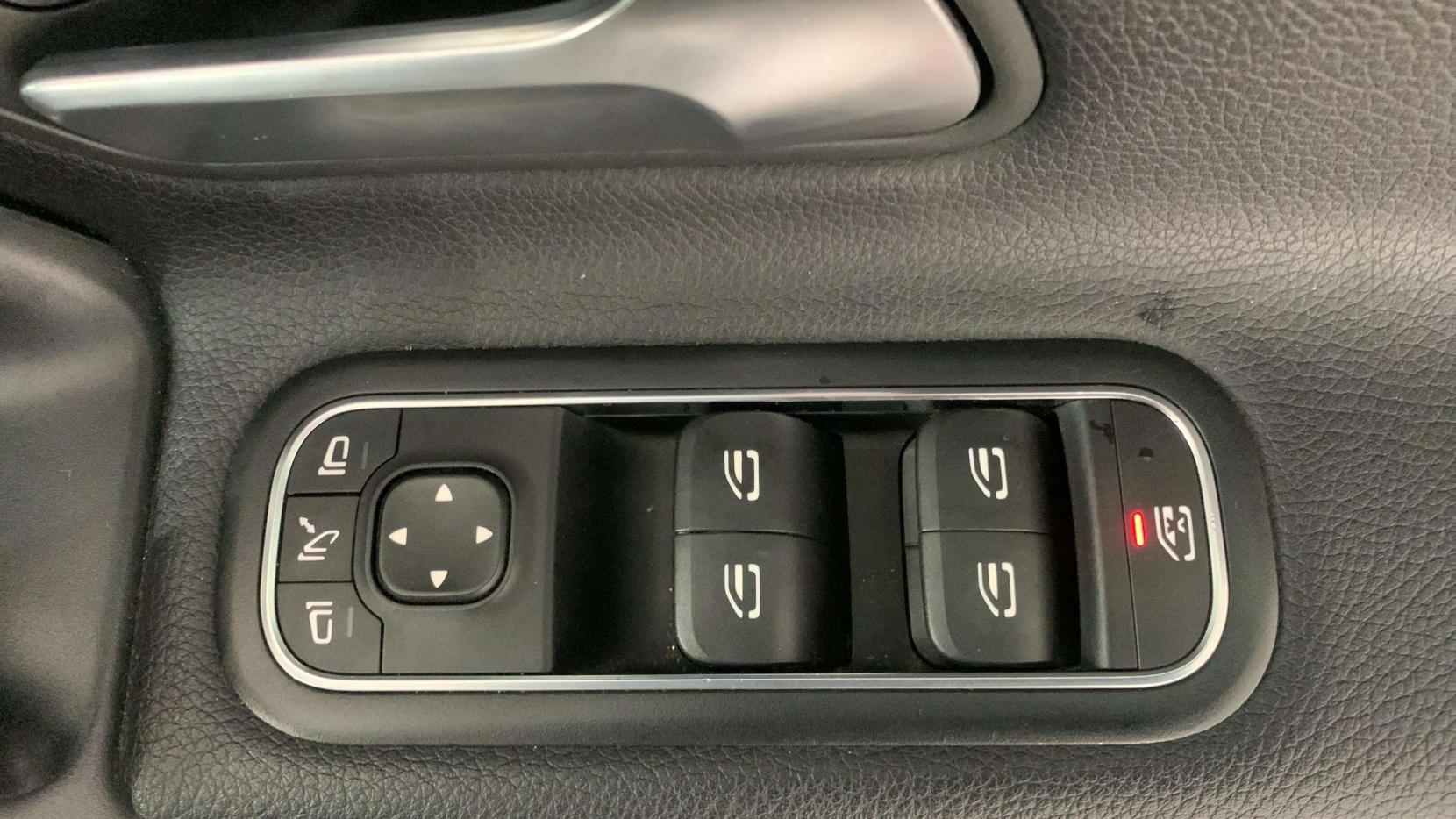 Mercedes-Benz A Class 1.5 A180d Sport (Executive) Hatchback 5dr Diesel 7G-DCT Euro 6 (s/s) (116 ps)