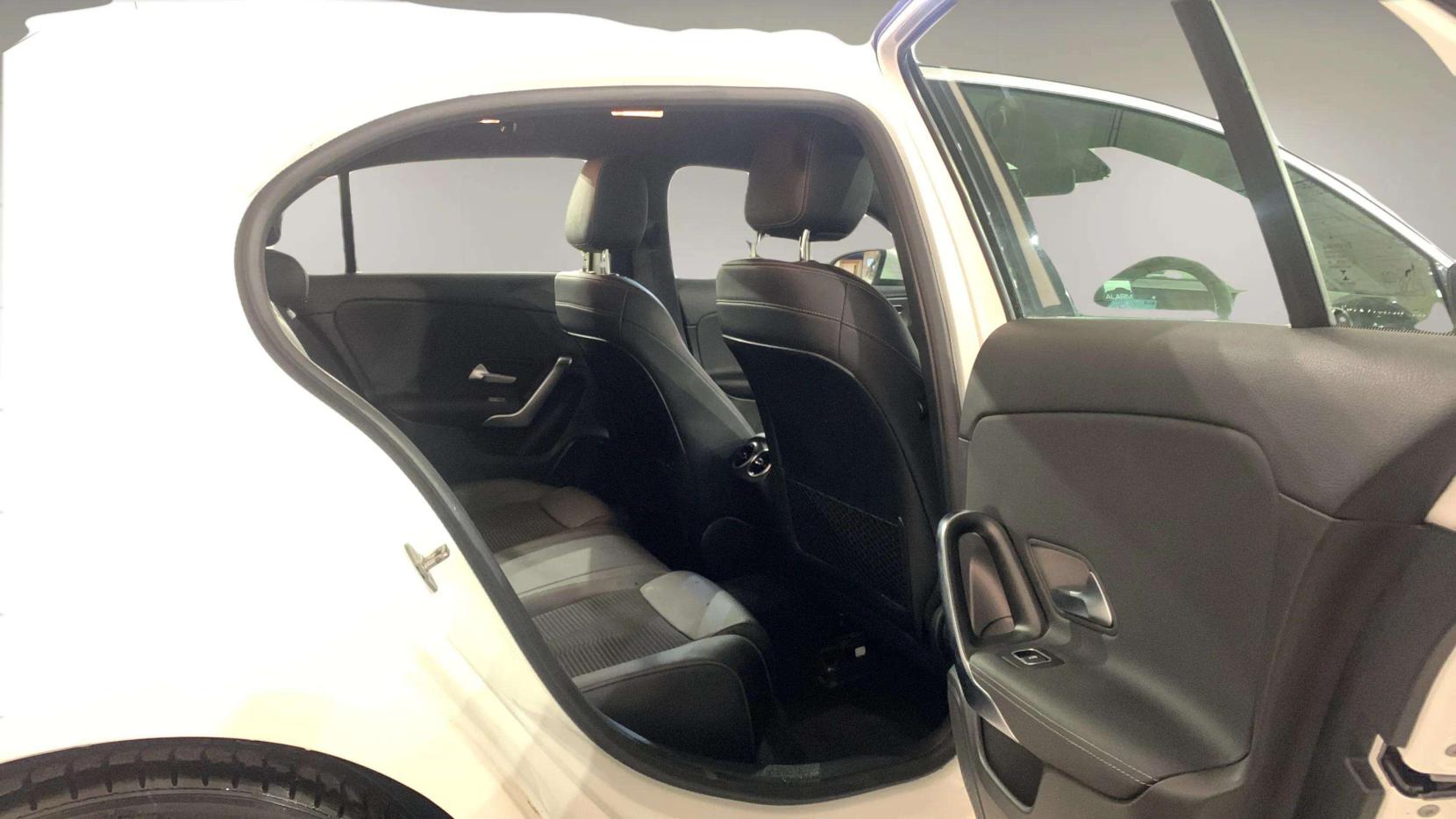 Mercedes-Benz A Class 1.5 A180d Sport (Executive) Hatchback 5dr Diesel 7G-DCT Euro 6 (s/s) (116 ps)