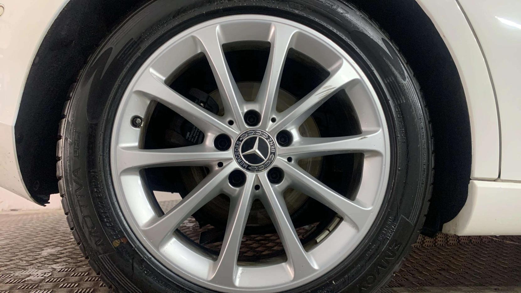 Mercedes-Benz A Class 1.5 A180d Sport (Executive) Hatchback 5dr Diesel 7G-DCT Euro 6 (s/s) (116 ps)