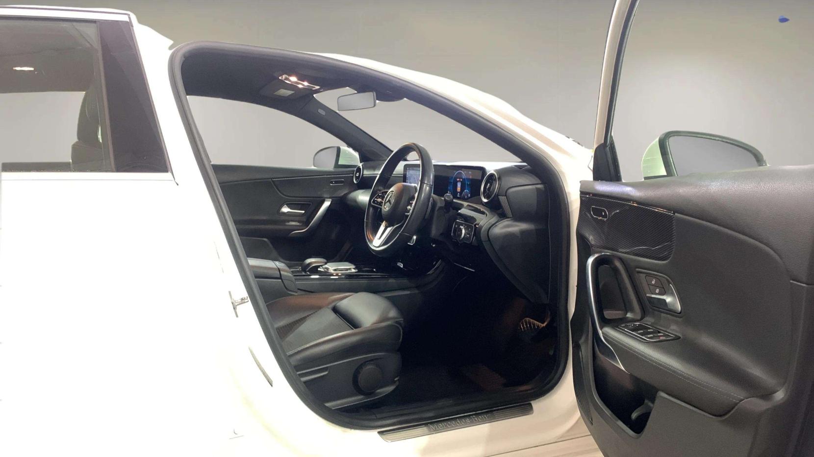 Mercedes-Benz A Class 1.5 A180d Sport (Executive) Hatchback 5dr Diesel 7G-DCT Euro 6 (s/s) (116 ps)