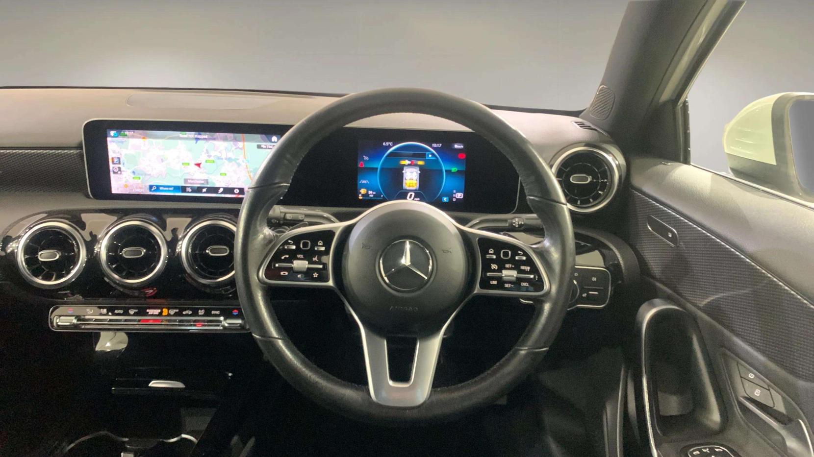 Mercedes-Benz A Class 1.5 A180d Sport (Executive) Hatchback 5dr Diesel 7G-DCT Euro 6 (s/s) (116 ps)