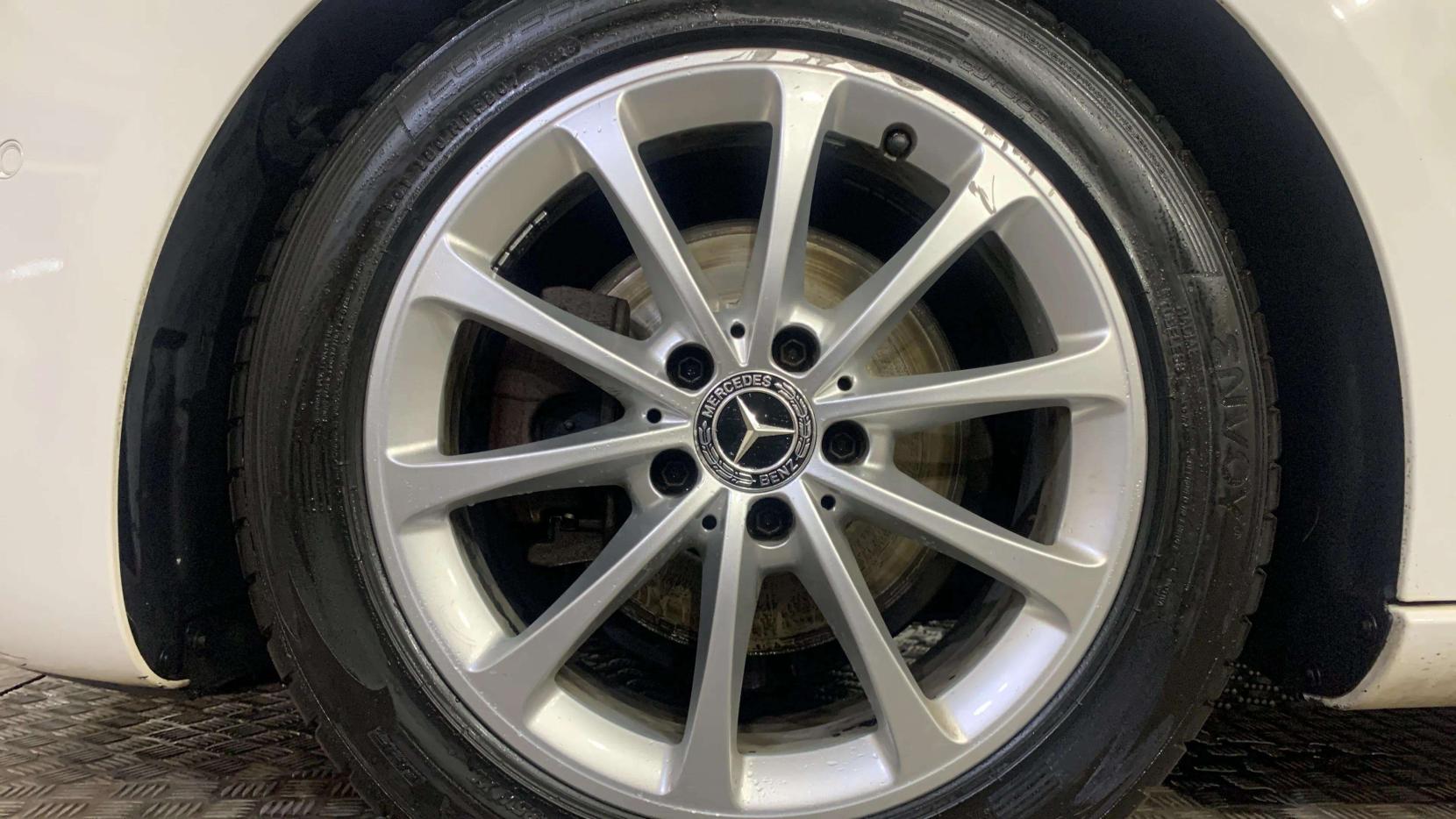 Mercedes-Benz A Class 1.5 A180d Sport (Executive) Hatchback 5dr Diesel 7G-DCT Euro 6 (s/s) (116 ps)