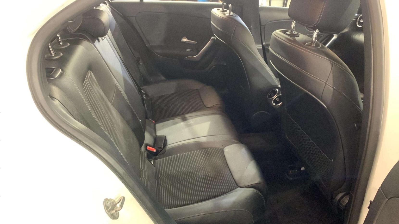 Mercedes-Benz A Class 1.5 A180d Sport (Executive) Hatchback 5dr Diesel 7G-DCT Euro 6 (s/s) (116 ps)