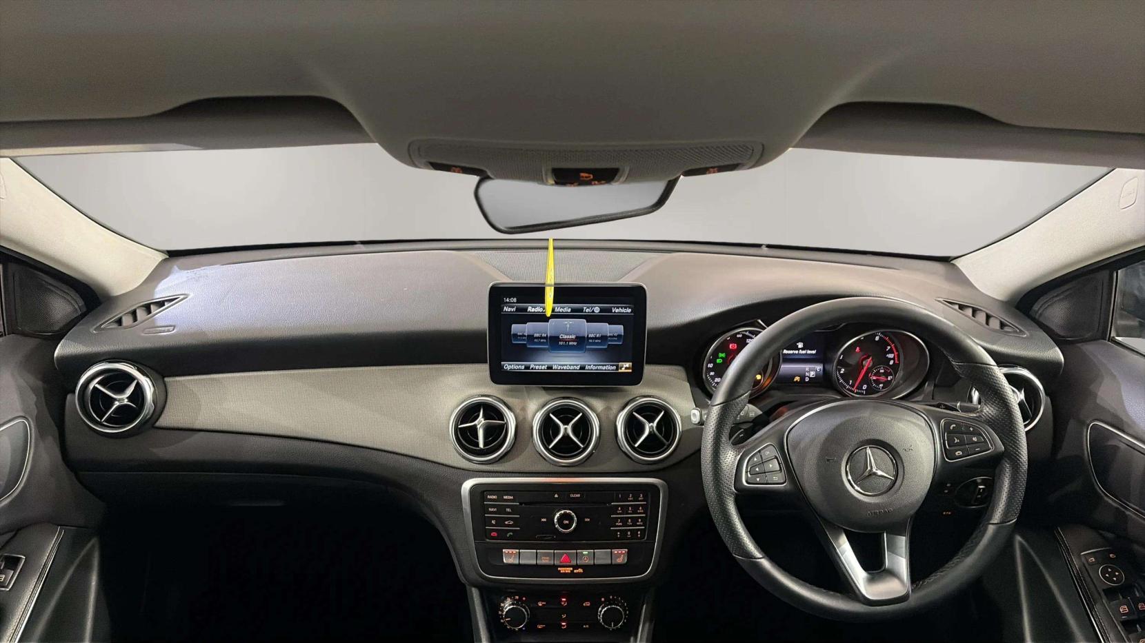 Mercedes-Benz GLA 1.6 GLA180 Urban Edition SUV 5dr Petrol 7G-DCT Euro 6 (s/s) (122 ps)