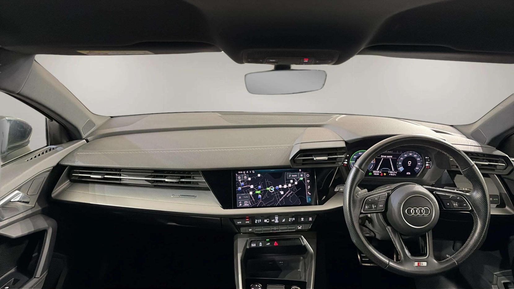 Audi A3 1.4 TFSIe 40 S line Sportback 5dr Petrol Plug-in Hybrid S Tronic Euro 6 (s/s) 13kWh (204 ps)