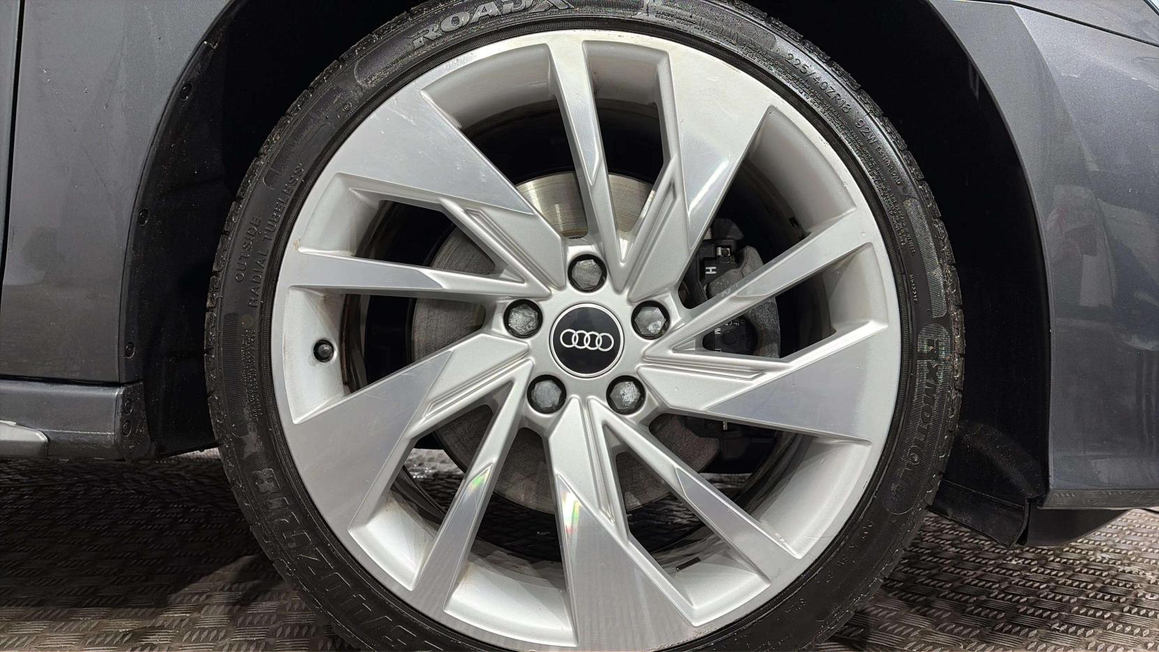 Audi A3 1.4 TFSIe 40 S line Sportback 5dr Petrol Plug-in Hybrid S Tronic Euro 6 (s/s) 13kWh (204 ps)