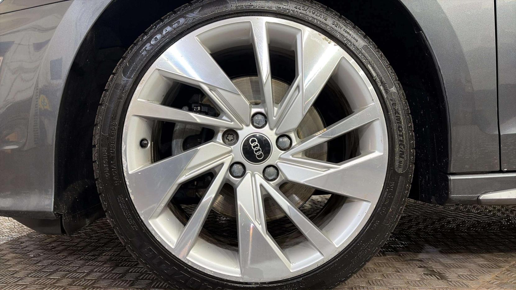 Audi A3 1.4 TFSIe 40 S line Sportback 5dr Petrol Plug-in Hybrid S Tronic Euro 6 (s/s) 13kWh (204 ps)