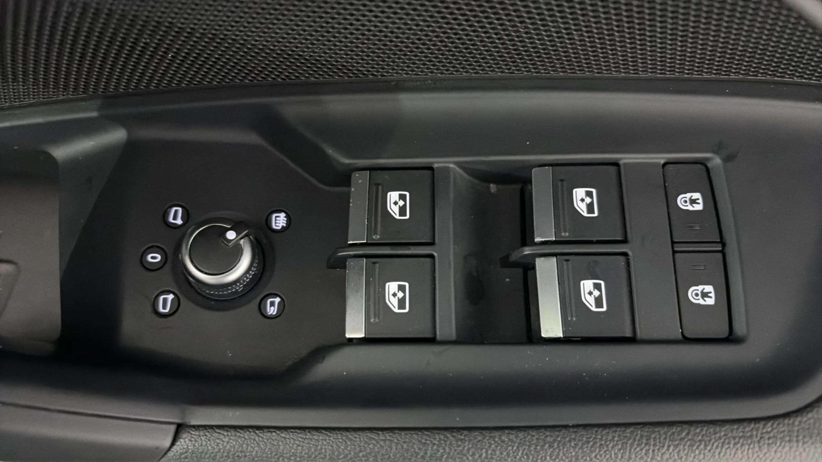 Audi A3 1.4 TFSIe 40 S line Sportback 5dr Petrol Plug-in Hybrid S Tronic Euro 6 (s/s) 13kWh (204 ps)