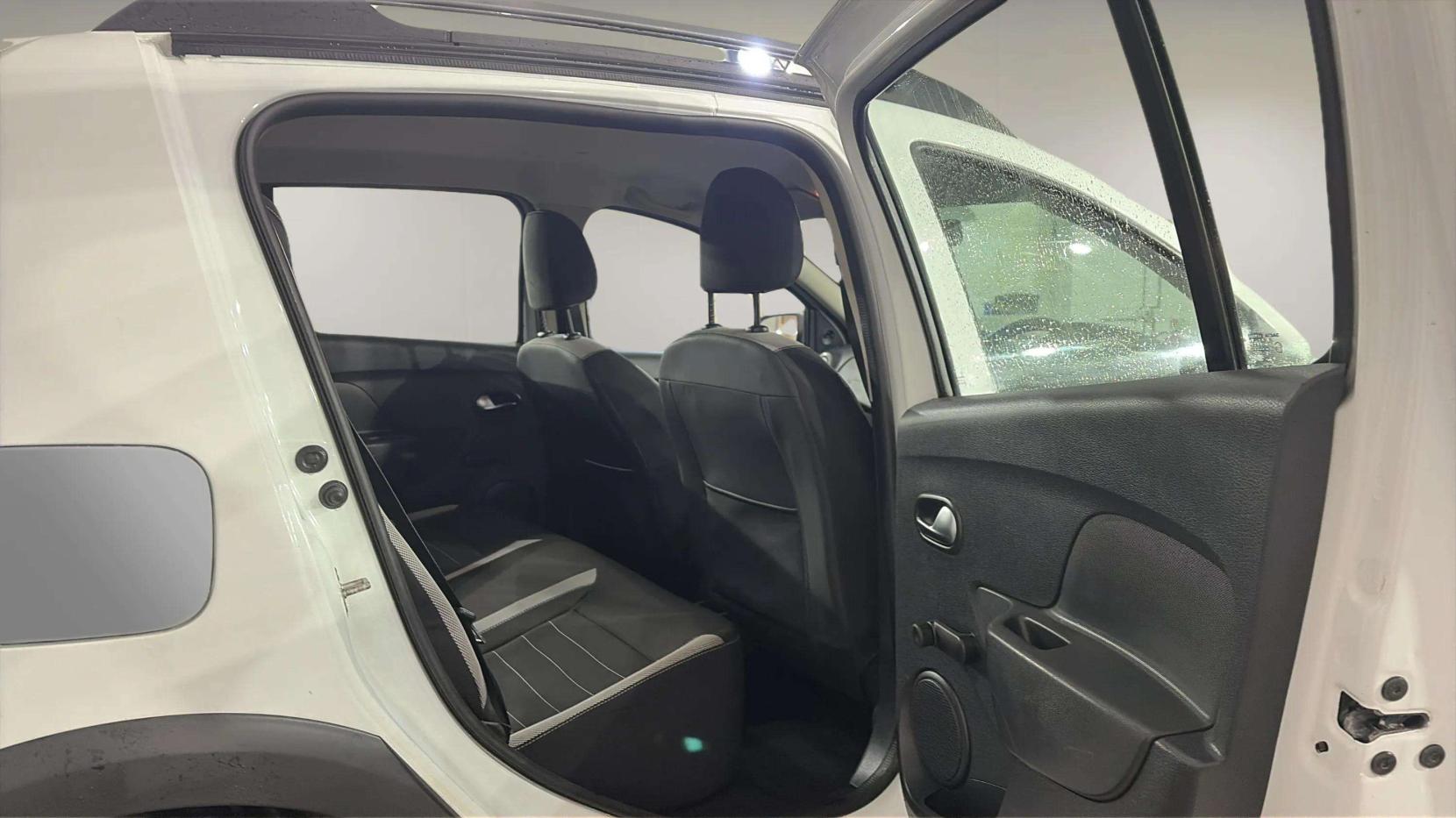 Dacia Sandero Stepway 0.9 TCe Ambiance Hatchback 5dr Petrol Manual Euro 6 (s/s) (90 ps)