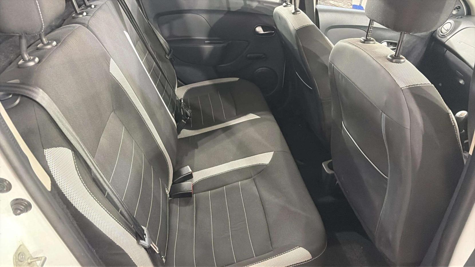 Dacia Sandero Stepway 0.9 TCe Ambiance Hatchback 5dr Petrol Manual Euro 6 (s/s) (90 ps)