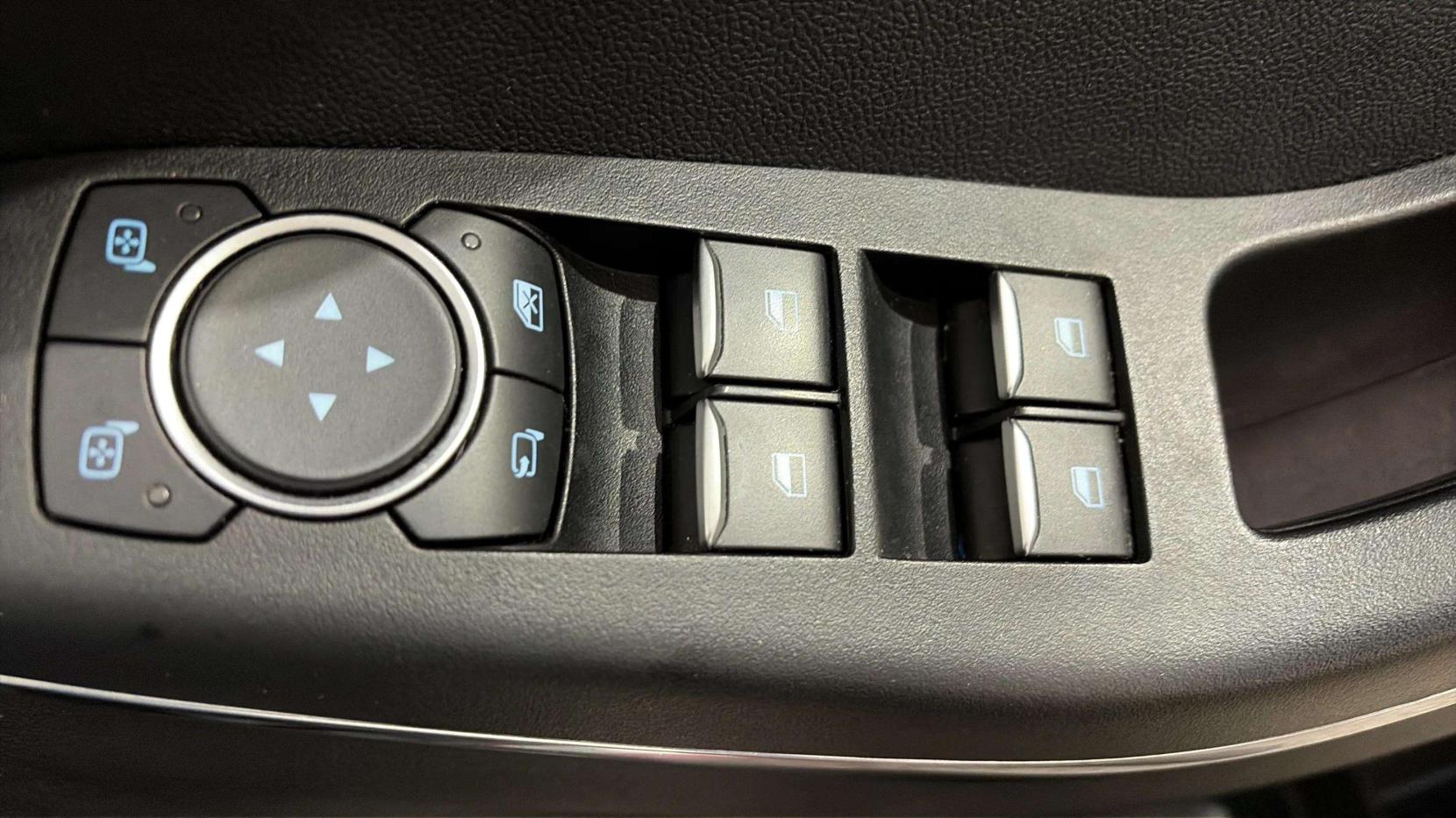 Ford Puma 1.0T EcoBoost MHEV ST-Line X SUV 5dr Petrol Manual Euro 6 (s/s) (125 ps)