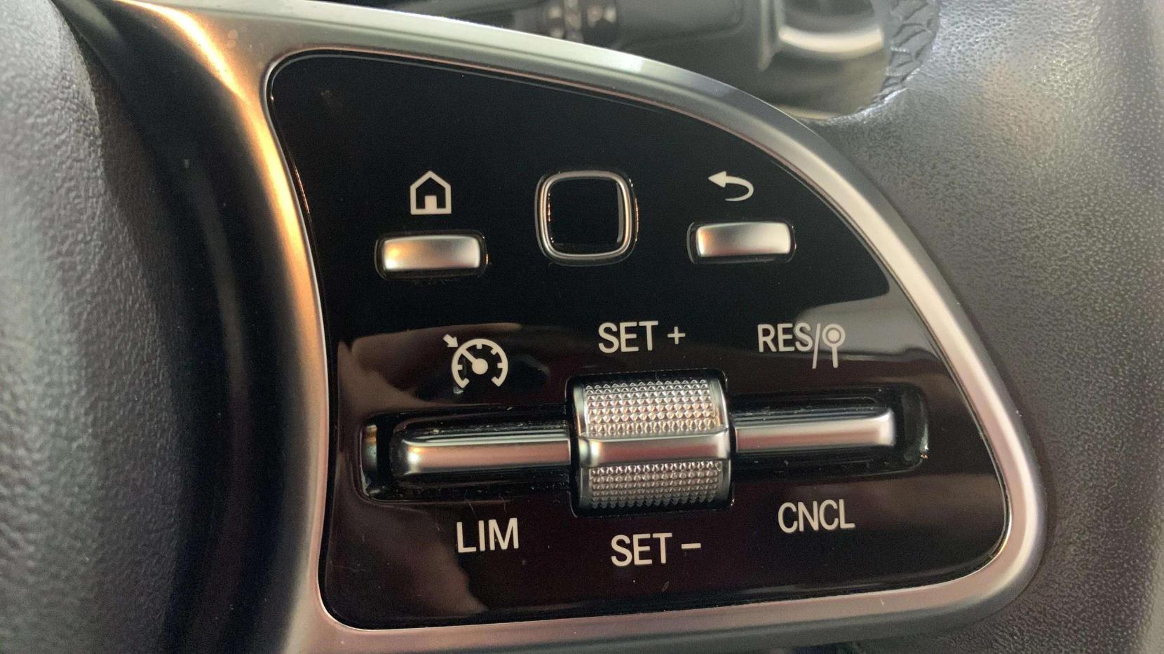 Mercedes-Benz A Class 1.3 A200 Sport Edition (Executive) Hatchback 5dr Petrol 7G-DCT Euro 6 (s/s) (163 ps)