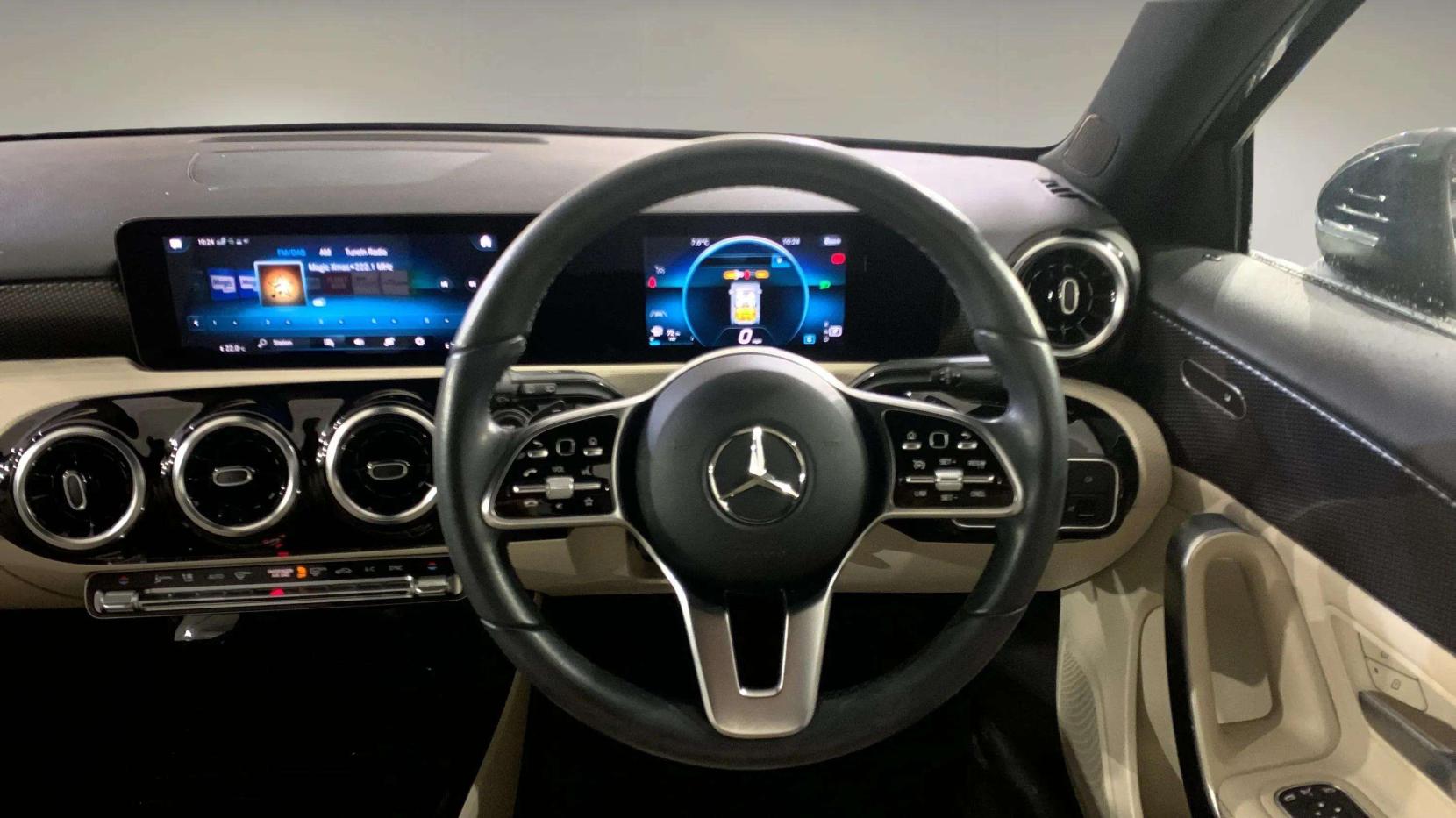 Mercedes-Benz A Class 1.3 A200 Sport Edition (Executive) Hatchback 5dr Petrol 7G-DCT Euro 6 (s/s) (163 ps)