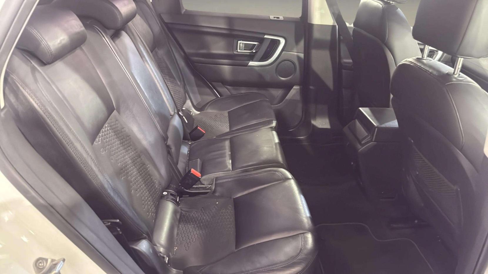 Land Rover Discovery Sport 2.0 TD4 SE Tech SUV 5dr Diesel Auto 4WD Euro 6 (s/s) (180 ps)