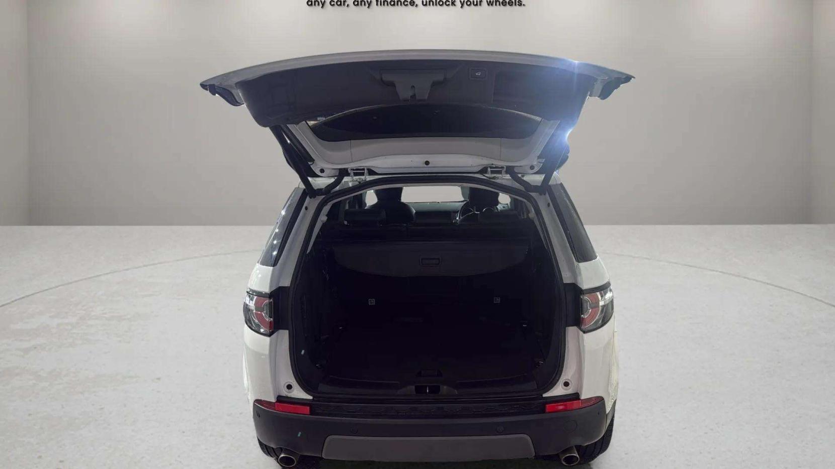 Land Rover Discovery Sport 2.0 TD4 SE Tech SUV 5dr Diesel Auto 4WD Euro 6 (s/s) (180 ps)