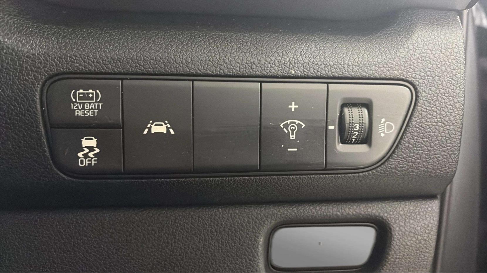 Kia Niro 1.6 GDi 3 SUV 5dr Petrol Hybrid DCT Euro 6 (s/s) (139 bhp)