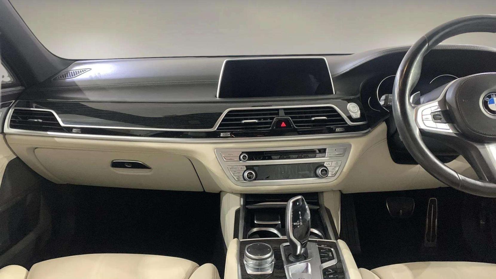 BMW 7 Series 3.0 730d M Sport Saloon 4dr Diesel Auto xDrive Euro 6 (s/s) (265 ps)