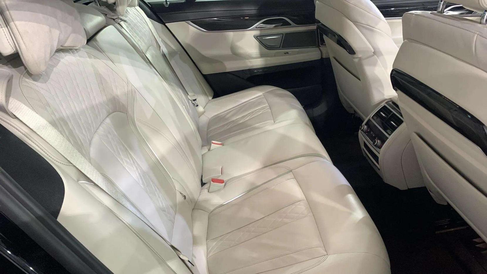 BMW 7 Series 3.0 730d M Sport Saloon 4dr Diesel Auto xDrive Euro 6 (s/s) (265 ps)