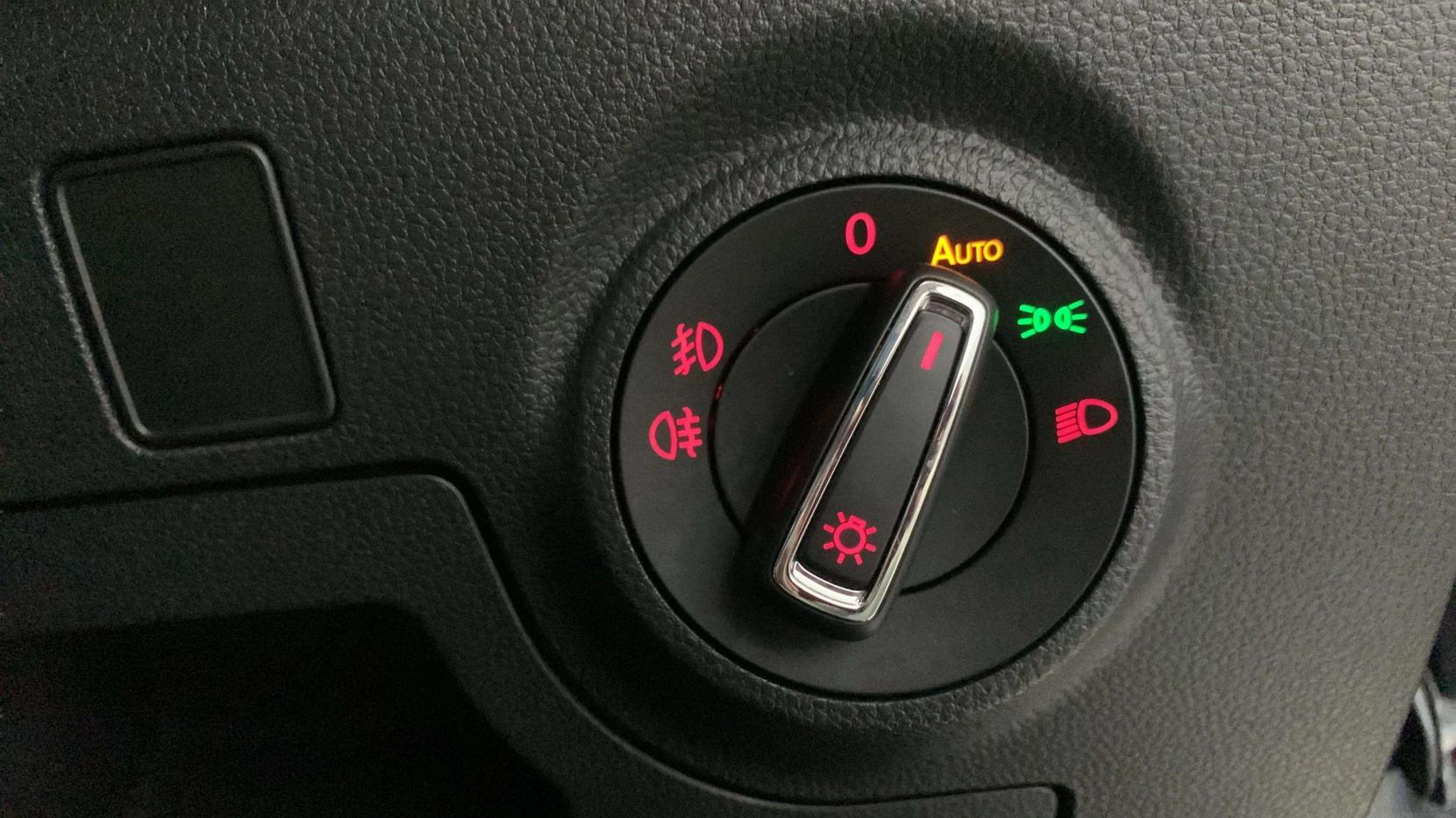 SEAT Arona 1.6 TDI XCELLENCE Lux SUV 5dr Diesel DSG Euro 6 (s/s) (95 ps)