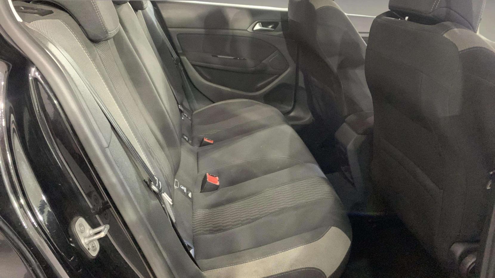 Peugeot 308 1.2 PureTech Sportium Hatchback 5dr Petrol Manual Euro 6 (s/s) (110 ps)