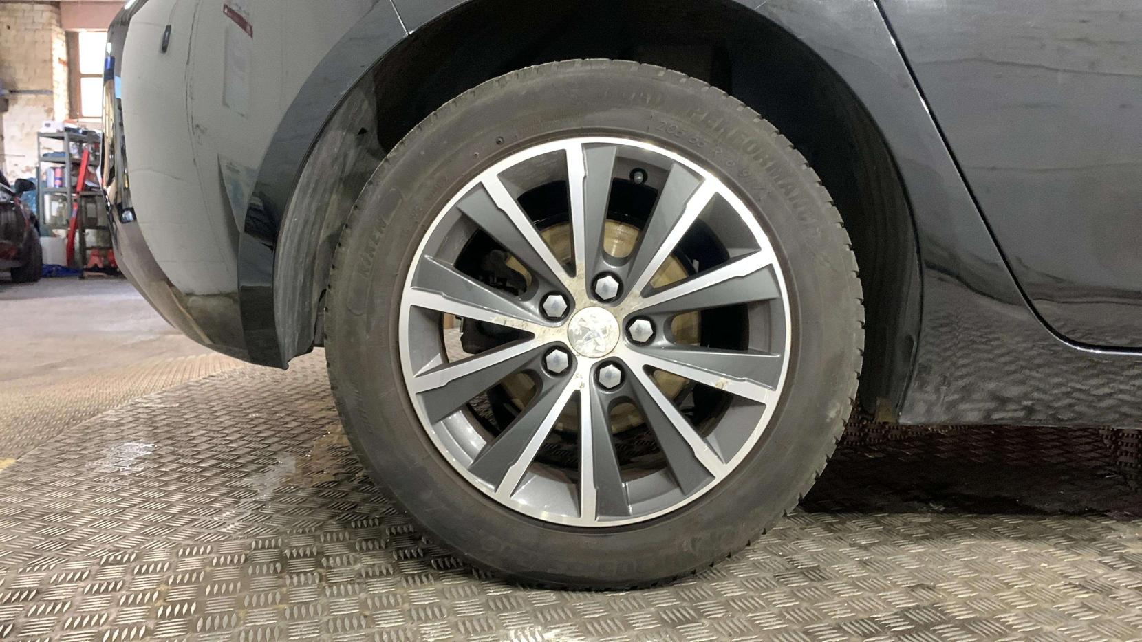 Peugeot 308 1.2 PureTech Sportium Hatchback 5dr Petrol Manual Euro 6 (s/s) (110 ps)