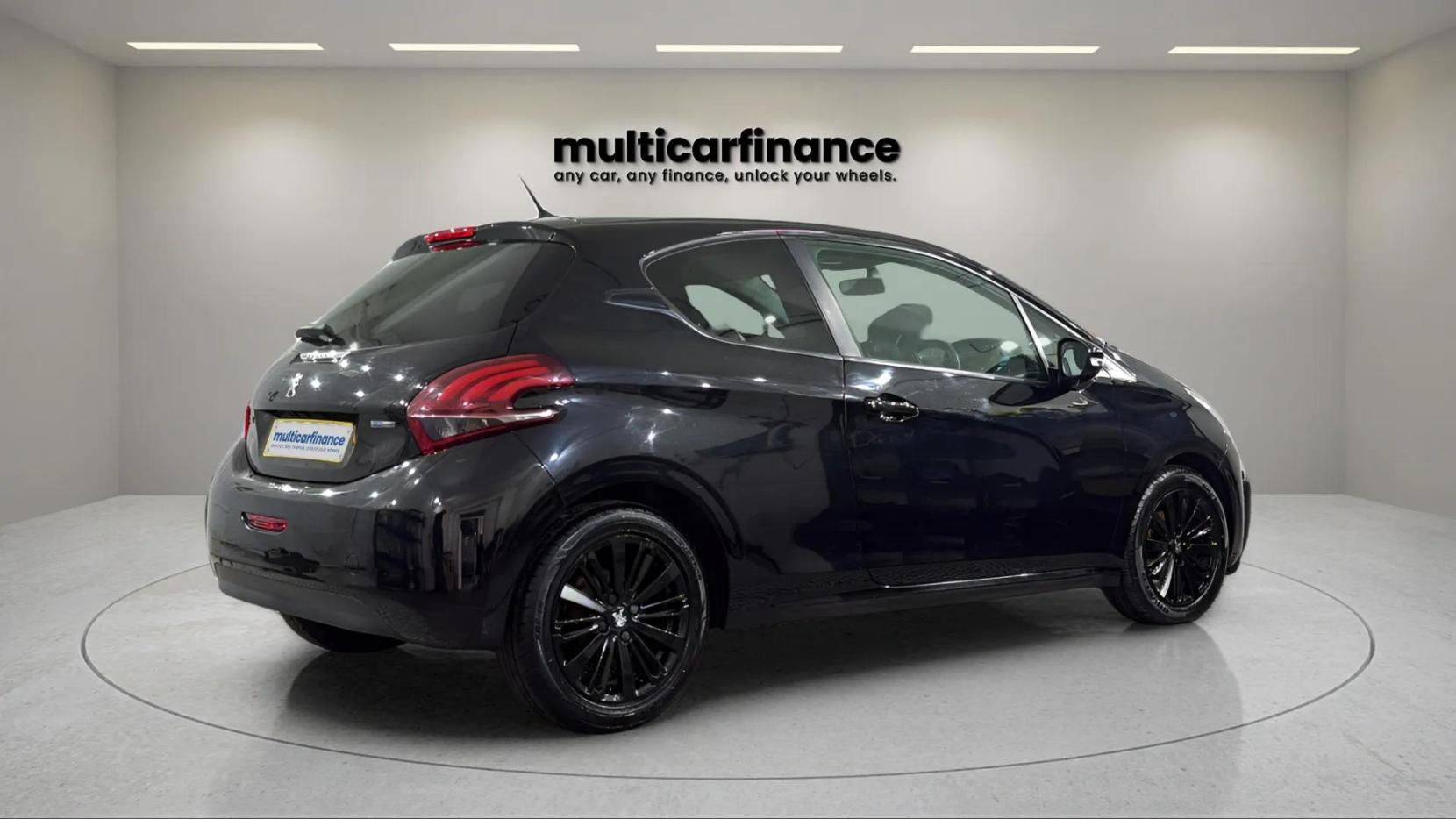 Peugeot 208 1.2 PureTech Black Edition Hatchback 3dr Petrol Manual Euro 6 (82 ps)
