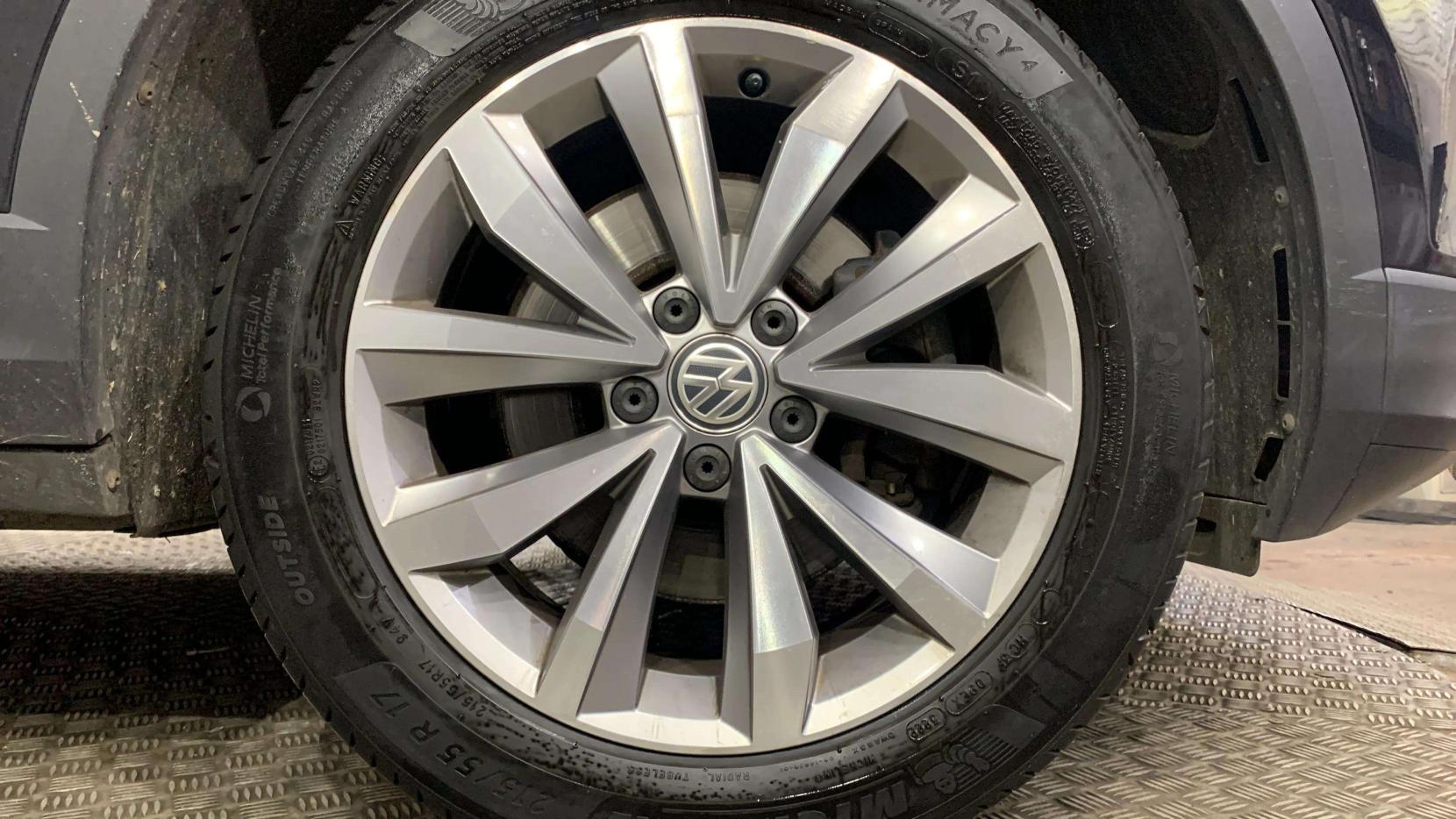 Volkswagen T-Roc 1.5 TSI EVO Design SUV 5dr Petrol Manual Euro 6 (s/s) (150 ps)