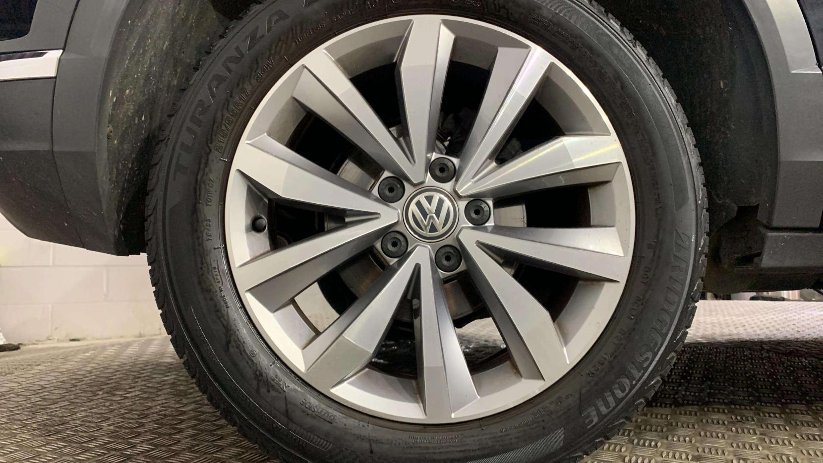 Volkswagen T-Roc 1.5 TSI EVO Design SUV 5dr Petrol Manual Euro 6 (s/s) (150 ps)