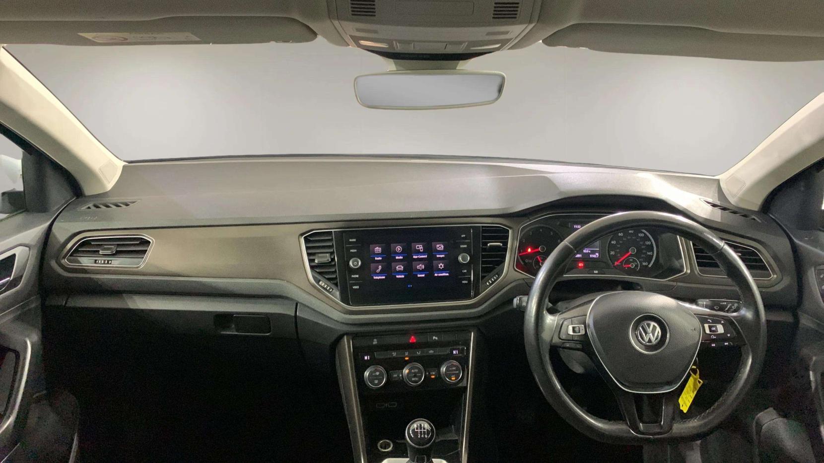 Volkswagen T-Roc 1.5 TSI EVO Design SUV 5dr Petrol Manual Euro 6 (s/s) (150 ps)