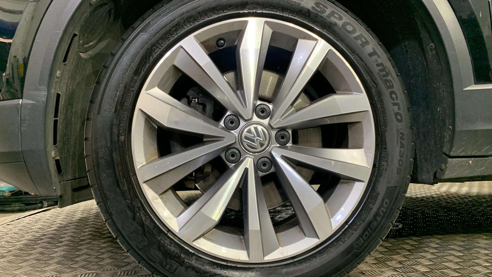 Volkswagen T-Roc 1.5 TSI EVO Design SUV 5dr Petrol Manual Euro 6 (s/s) (150 ps)