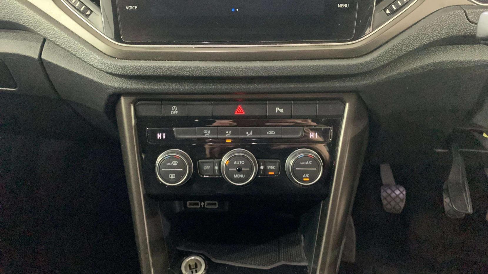 Volkswagen T-Roc 1.5 TSI EVO Design SUV 5dr Petrol Manual Euro 6 (s/s) (150 ps)