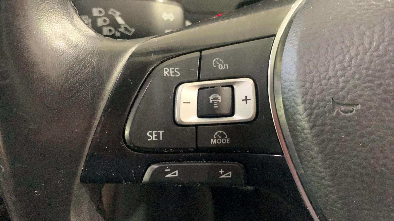 Volkswagen T-Roc 1.5 TSI EVO Design SUV 5dr Petrol Manual Euro 6 (s/s) (150 ps)