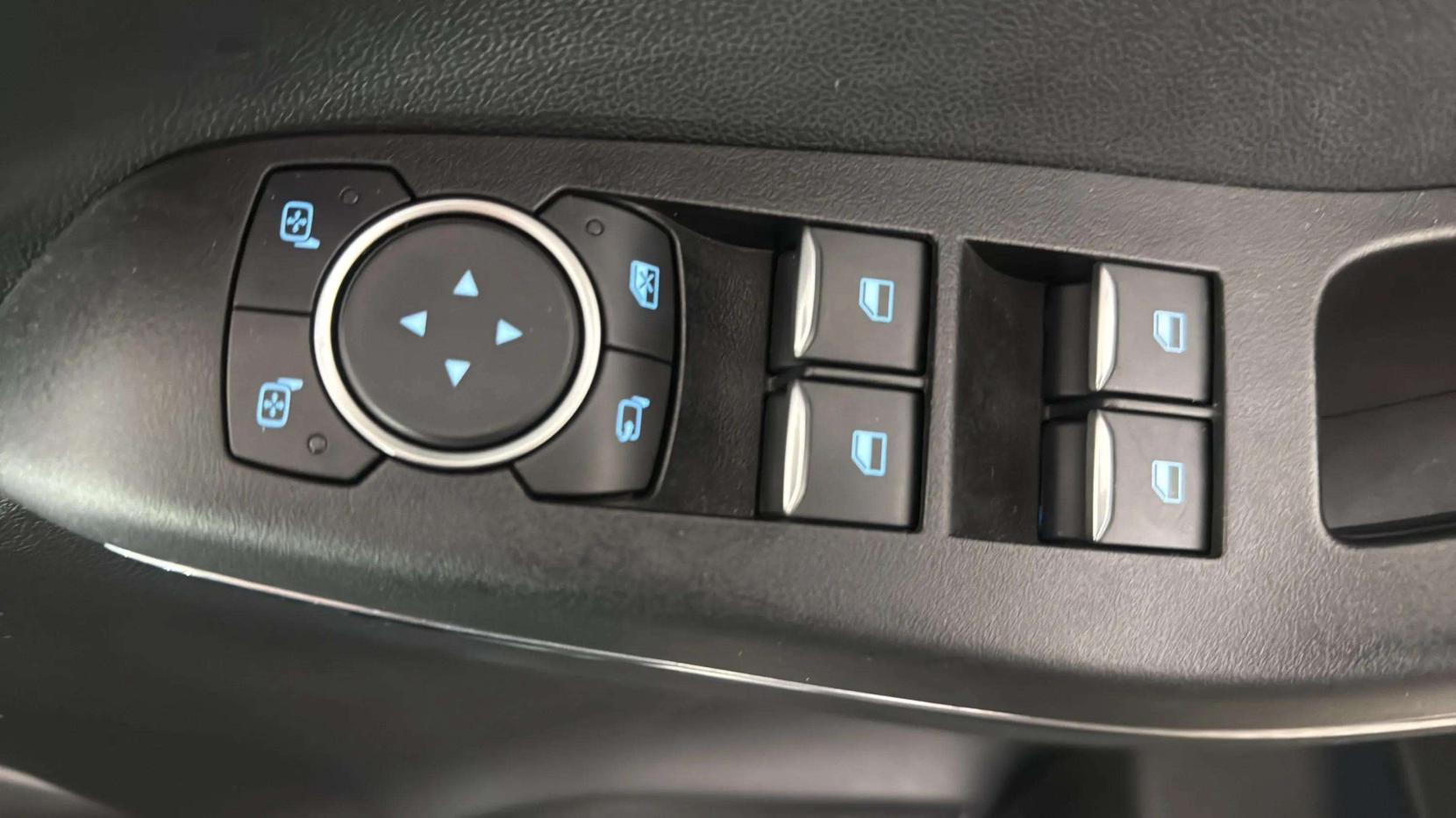 Ford Puma 1.0T EcoBoost MHEV ST-Line X SUV 5dr Petrol Manual Euro 6 (s/s) (125 ps)