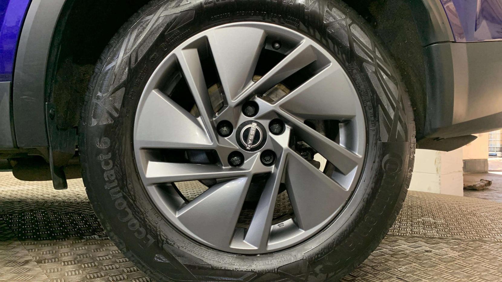 Nissan Qashqai 1.3 DIG-T MHEV Acenta Premium SUV 5dr Petrol Hybrid XTRON Euro 6 (s/s) (158 ps)