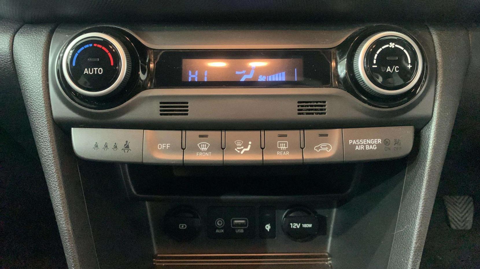 Hyundai KONA 1.0 T-GDi Premium SUV 5dr Petrol Manual Euro 6 (s/s) (120 ps)