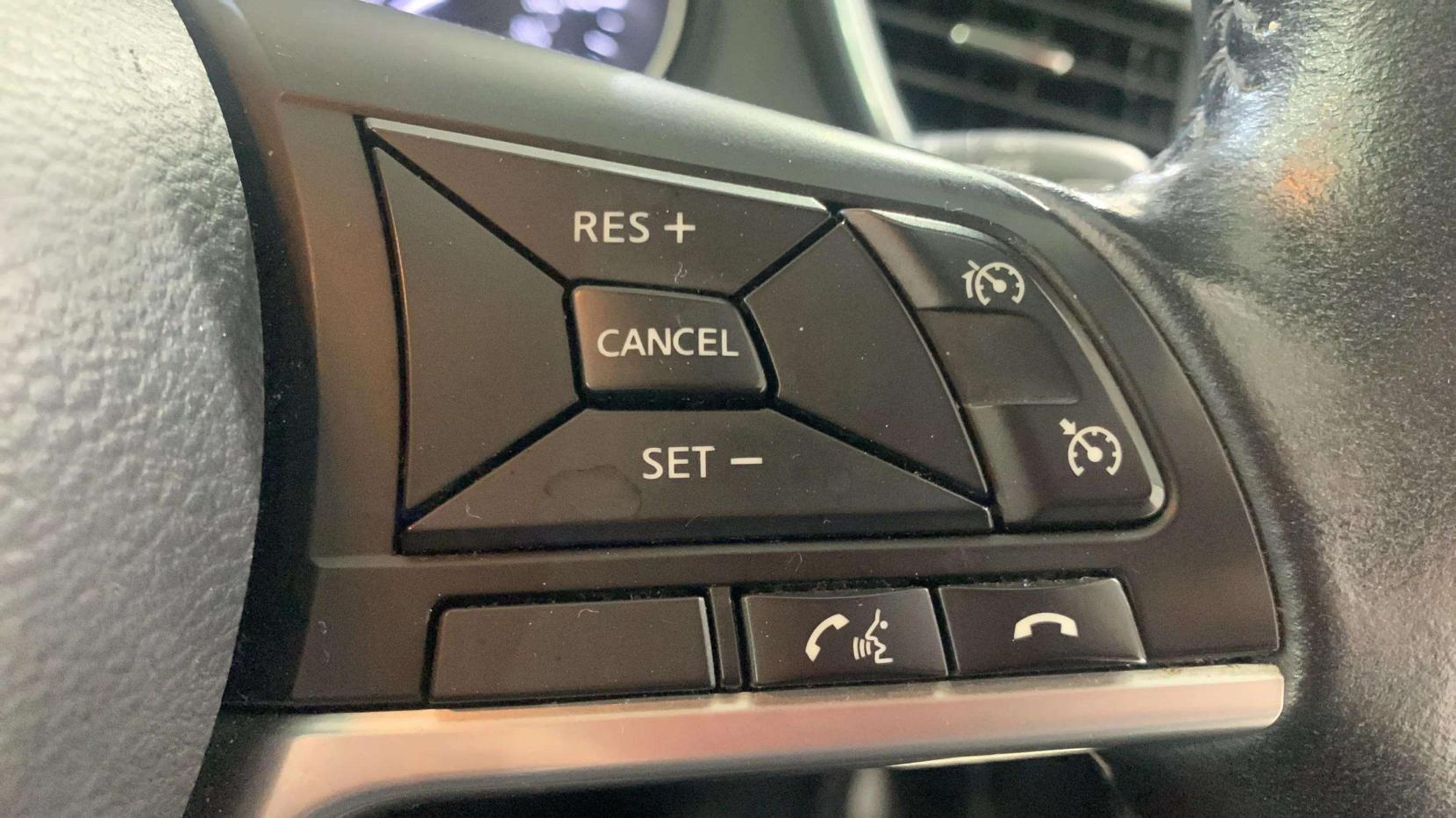 Nissan Qashqai 1.5 dCi N-Connecta SUV 5dr Diesel Manual Euro 6 (s/s) (115 ps)