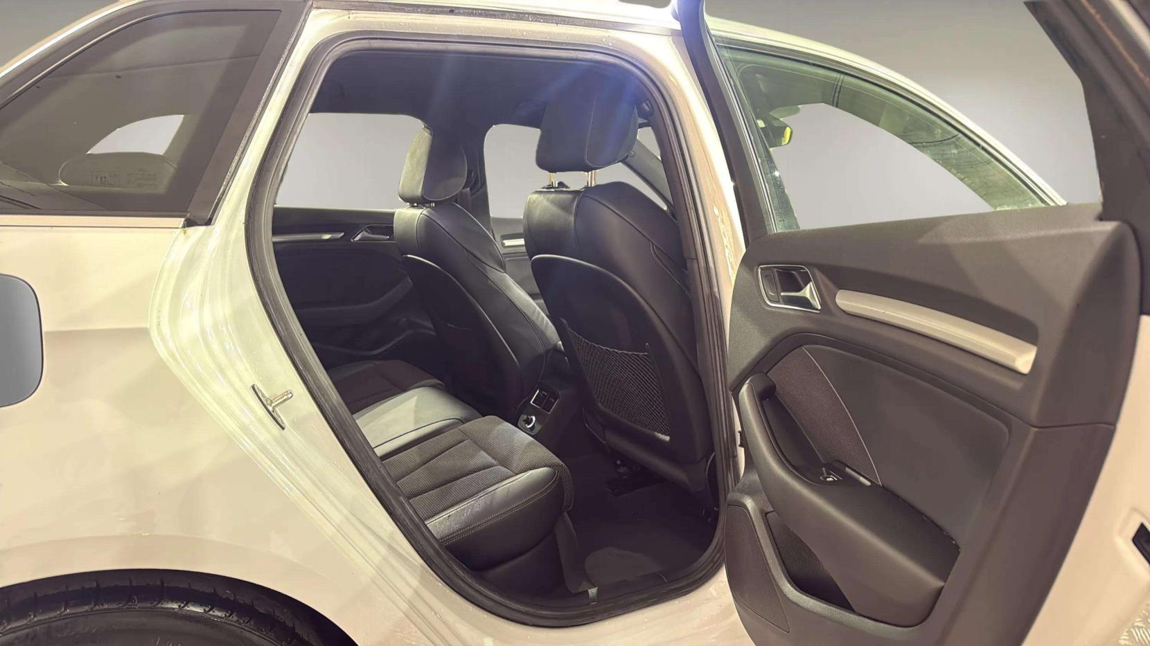 Audi A3 1.5 TFSI CoD 35 S line Sportback 5dr Petrol Manual Euro 6 (s/s) (150 ps)