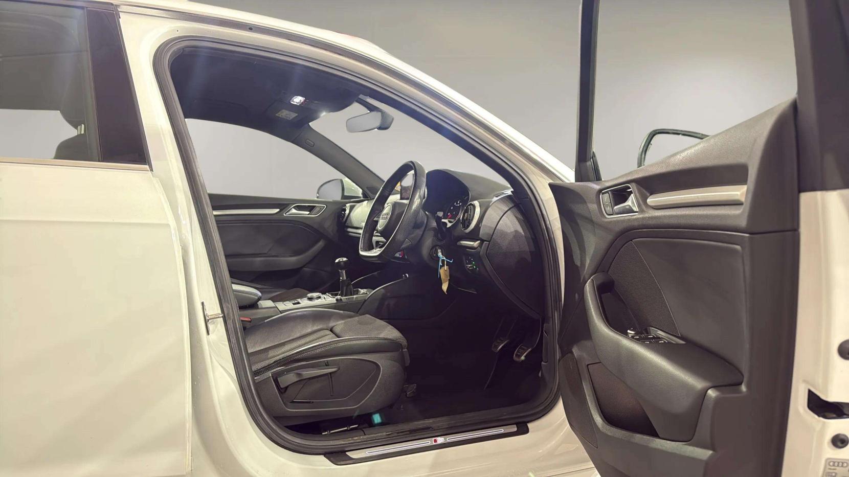 Audi A3 1.5 TFSI CoD 35 S line Sportback 5dr Petrol Manual Euro 6 (s/s) (150 ps)