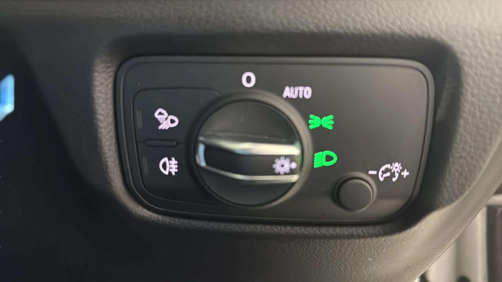 Audi A3 1.5 TFSI CoD 35 S line Sportback 5dr Petrol Manual Euro 6 (s/s) (150 ps)