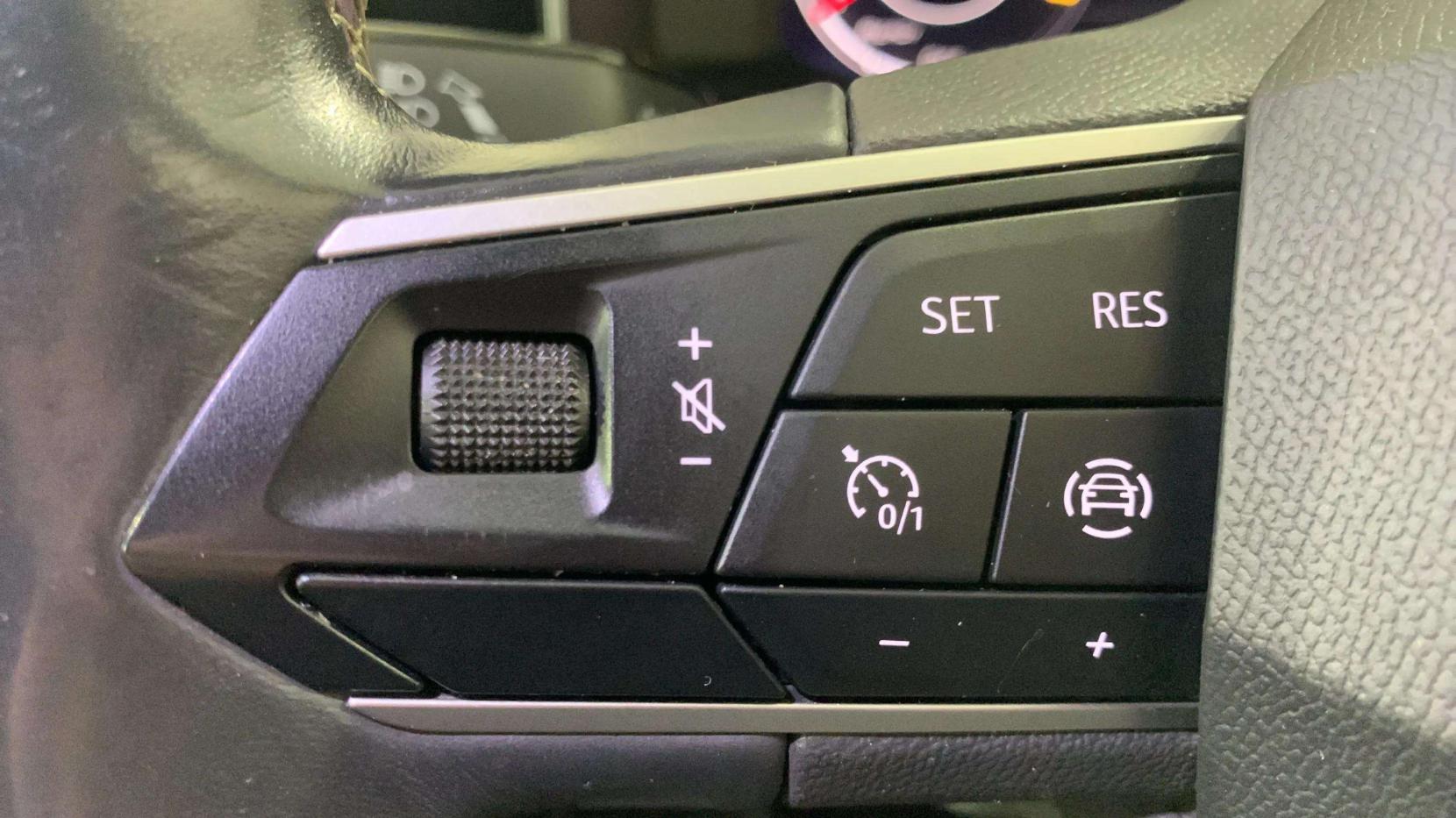 SEAT Leon 1.0 TSI EVO SE Dynamic Hatchback 5dr Petrol Manual Euro 6 (s/s) (110 ps)