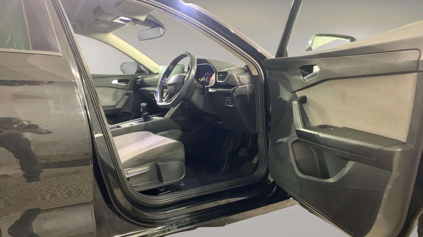 SEAT Leon 1.0 TSI EVO SE Dynamic Hatchback 5dr Petrol Manual Euro 6 (s/s) (110 ps)