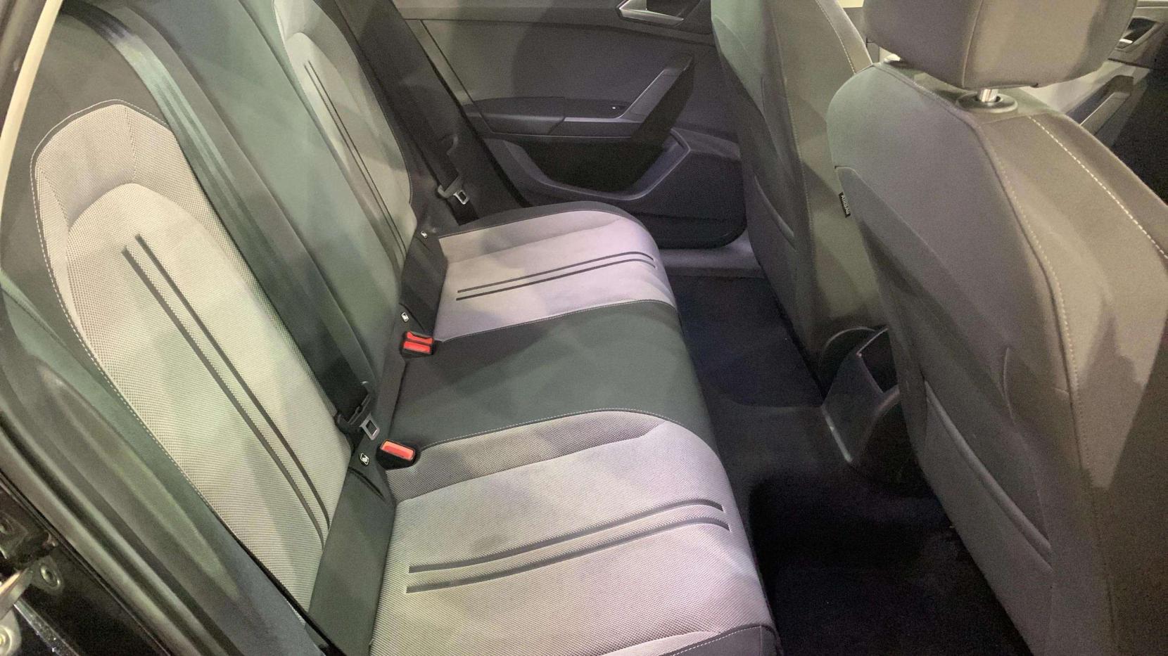 SEAT Leon 1.0 TSI EVO SE Dynamic Hatchback 5dr Petrol Manual Euro 6 (s/s) (110 ps)