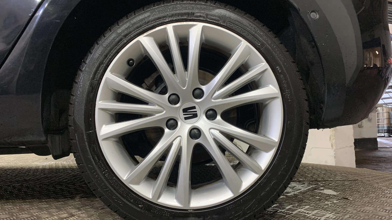 SEAT Leon 1.0 TSI EVO SE Dynamic Hatchback 5dr Petrol Manual Euro 6 (s/s) (110 ps)