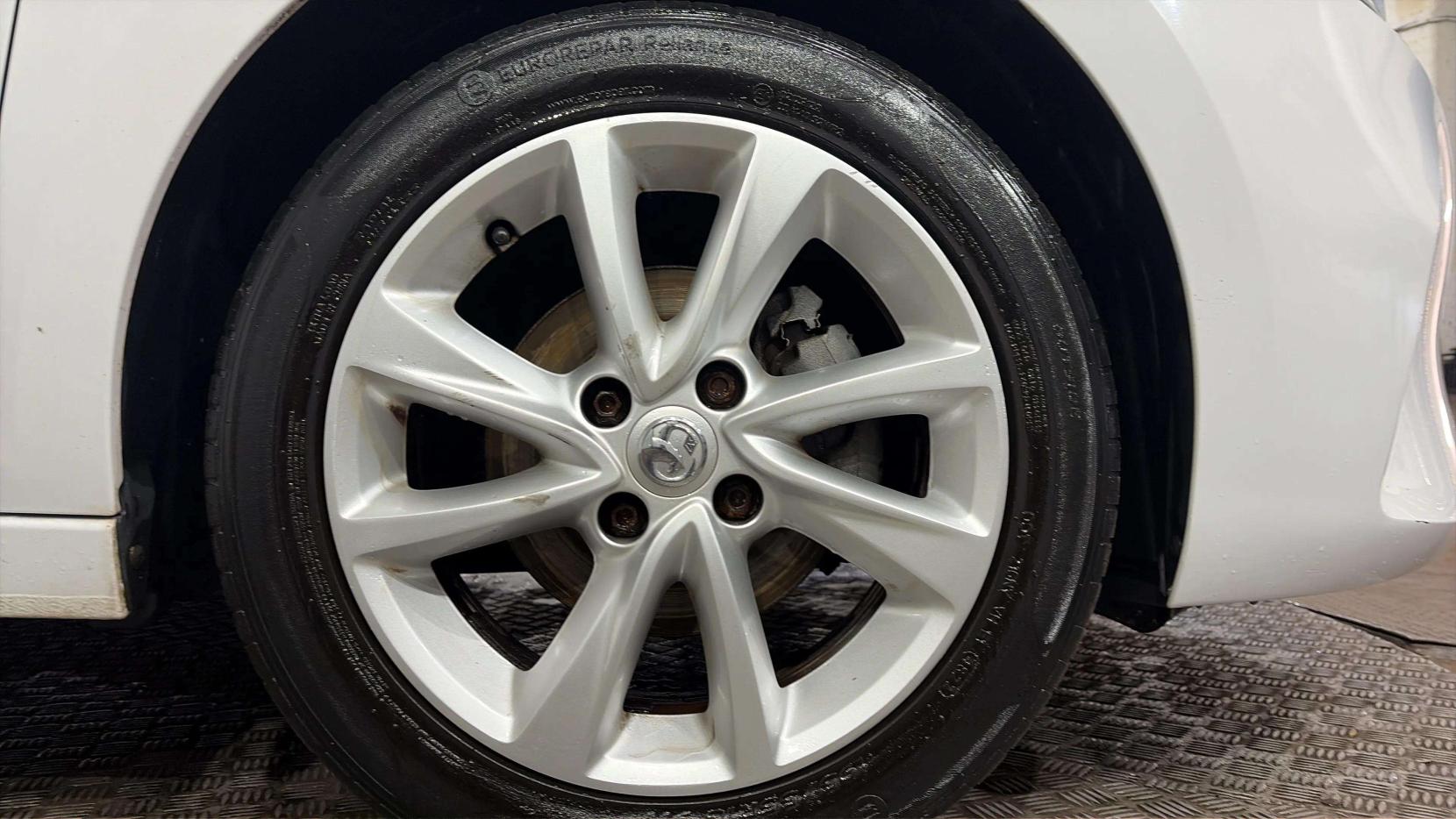 Vauxhall Corsa 1.2 SE Premium Hatchback 5dr Petrol Manual Euro 6 (75 ps)