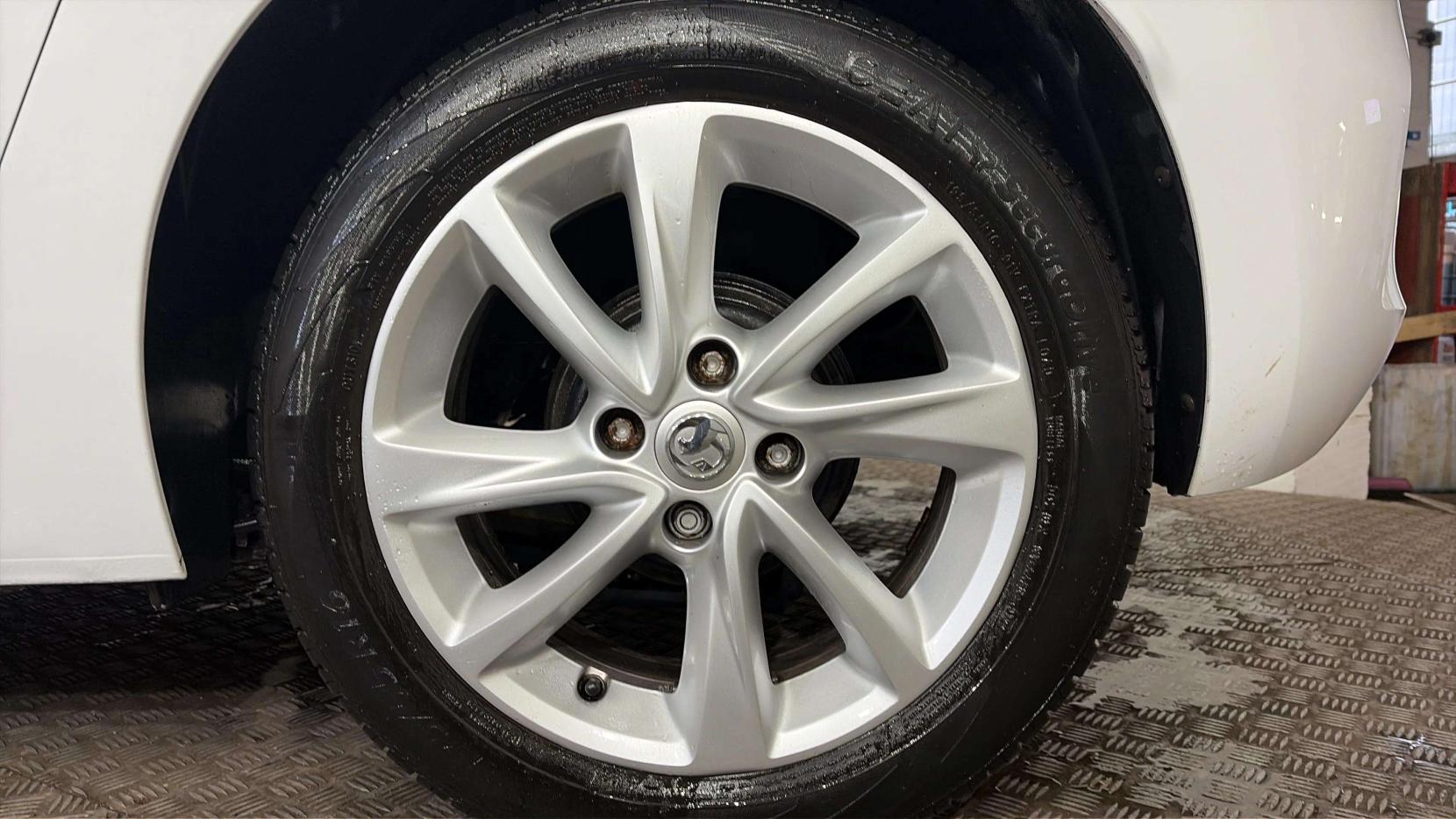 Vauxhall Corsa 1.2 SE Premium Hatchback 5dr Petrol Manual Euro 6 (75 ps)