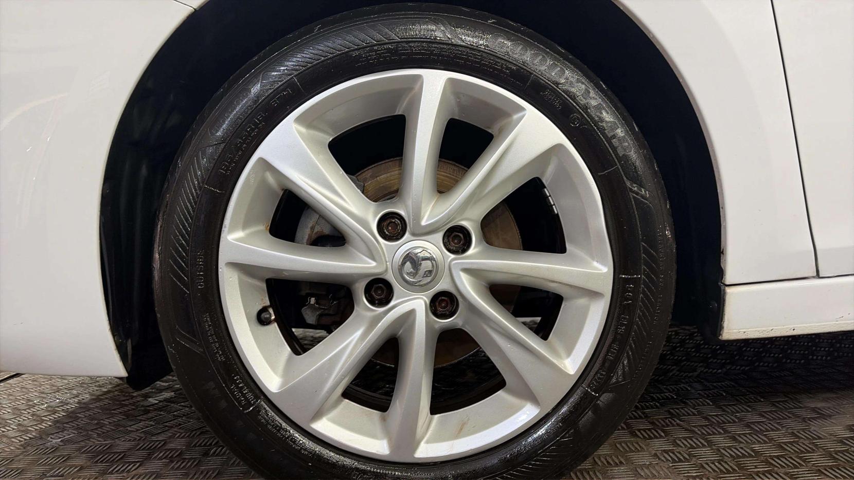 Vauxhall Corsa 1.2 SE Premium Hatchback 5dr Petrol Manual Euro 6 (75 ps)