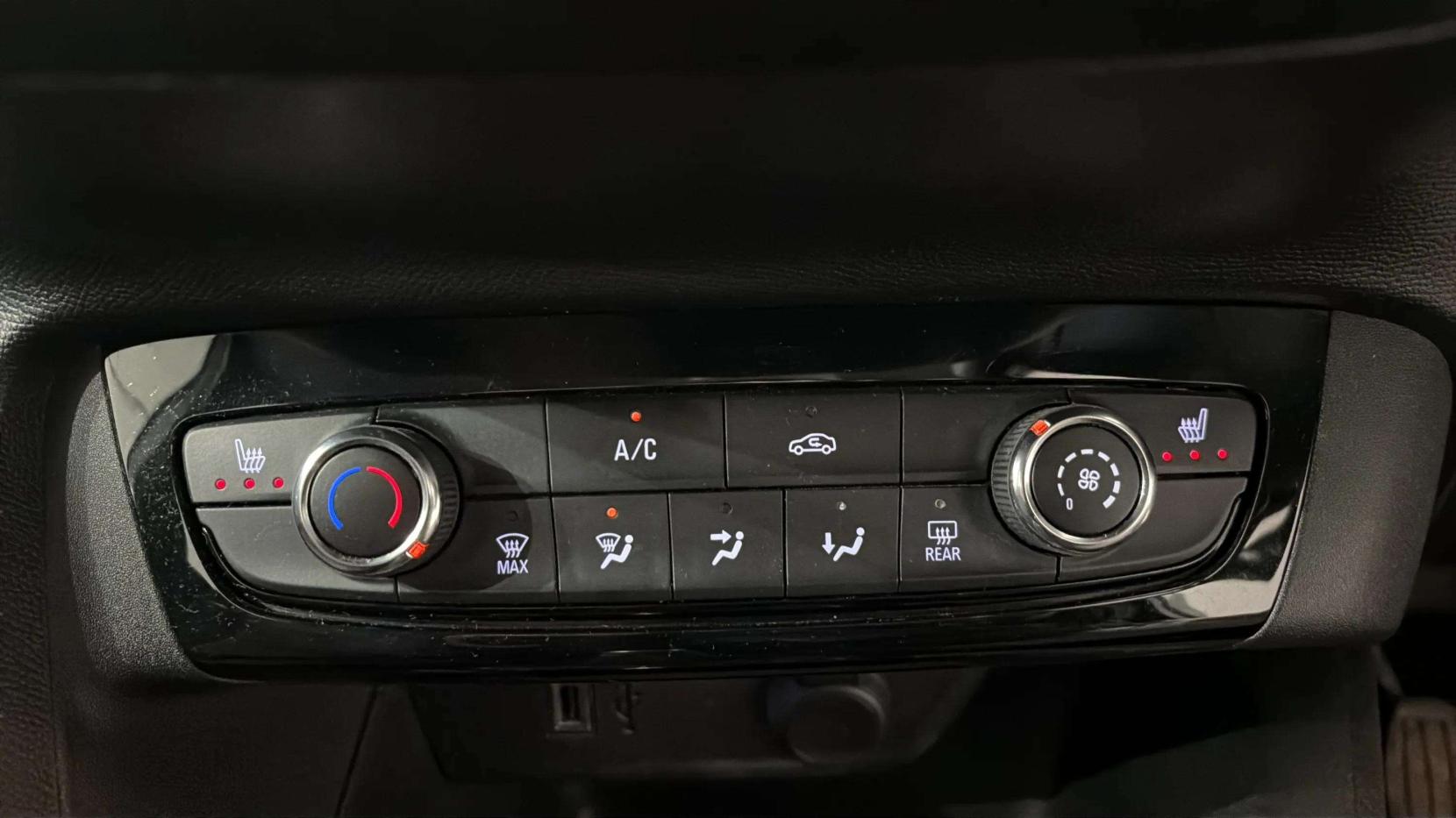 Vauxhall Corsa 1.2 SE Premium Hatchback 5dr Petrol Manual Euro 6 (75 ps)