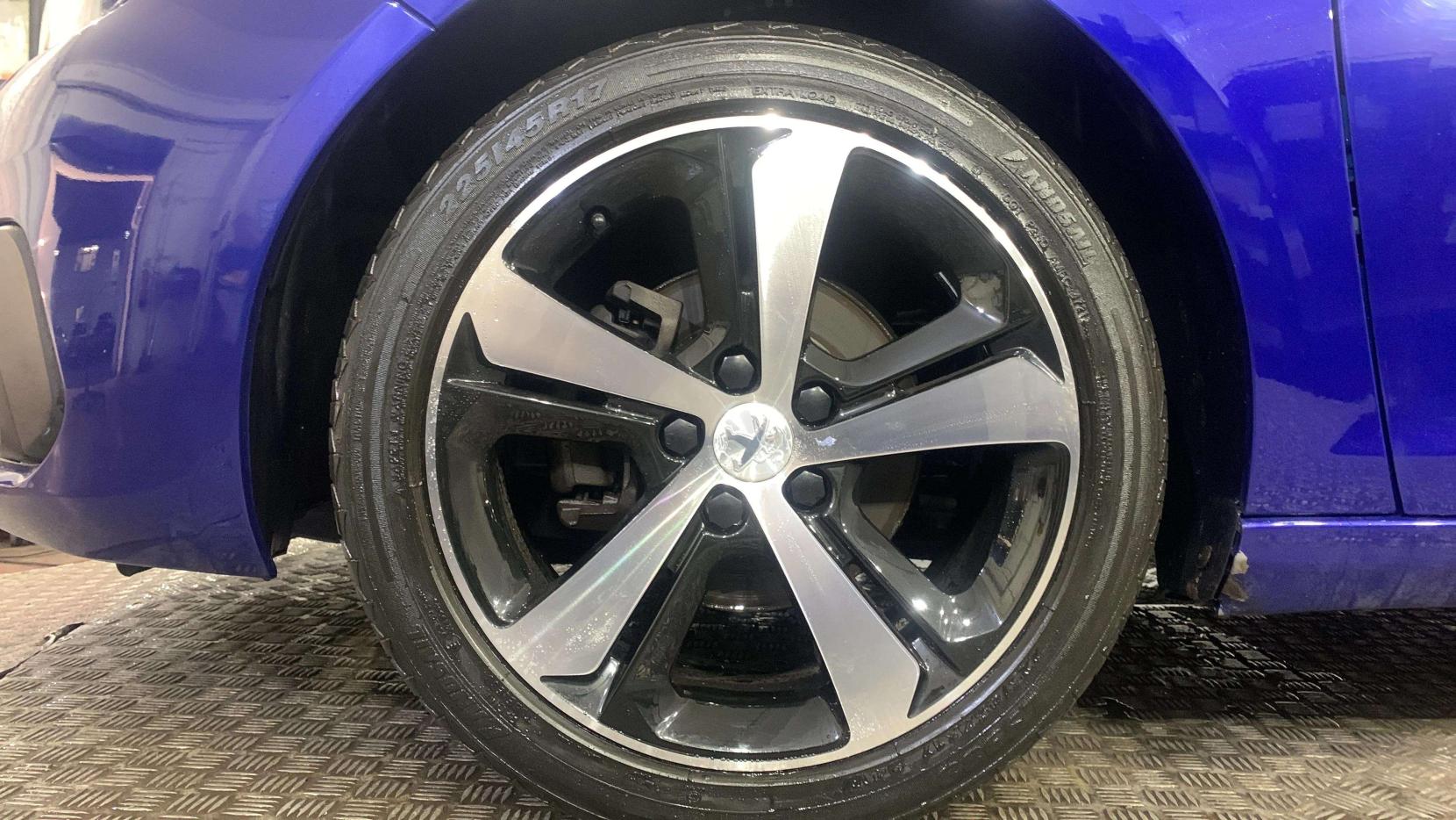 Peugeot 308 1.2 PureTech GPF Allure Hatchback 5dr Petrol Manual Euro 6 (s/s) (130 ps)