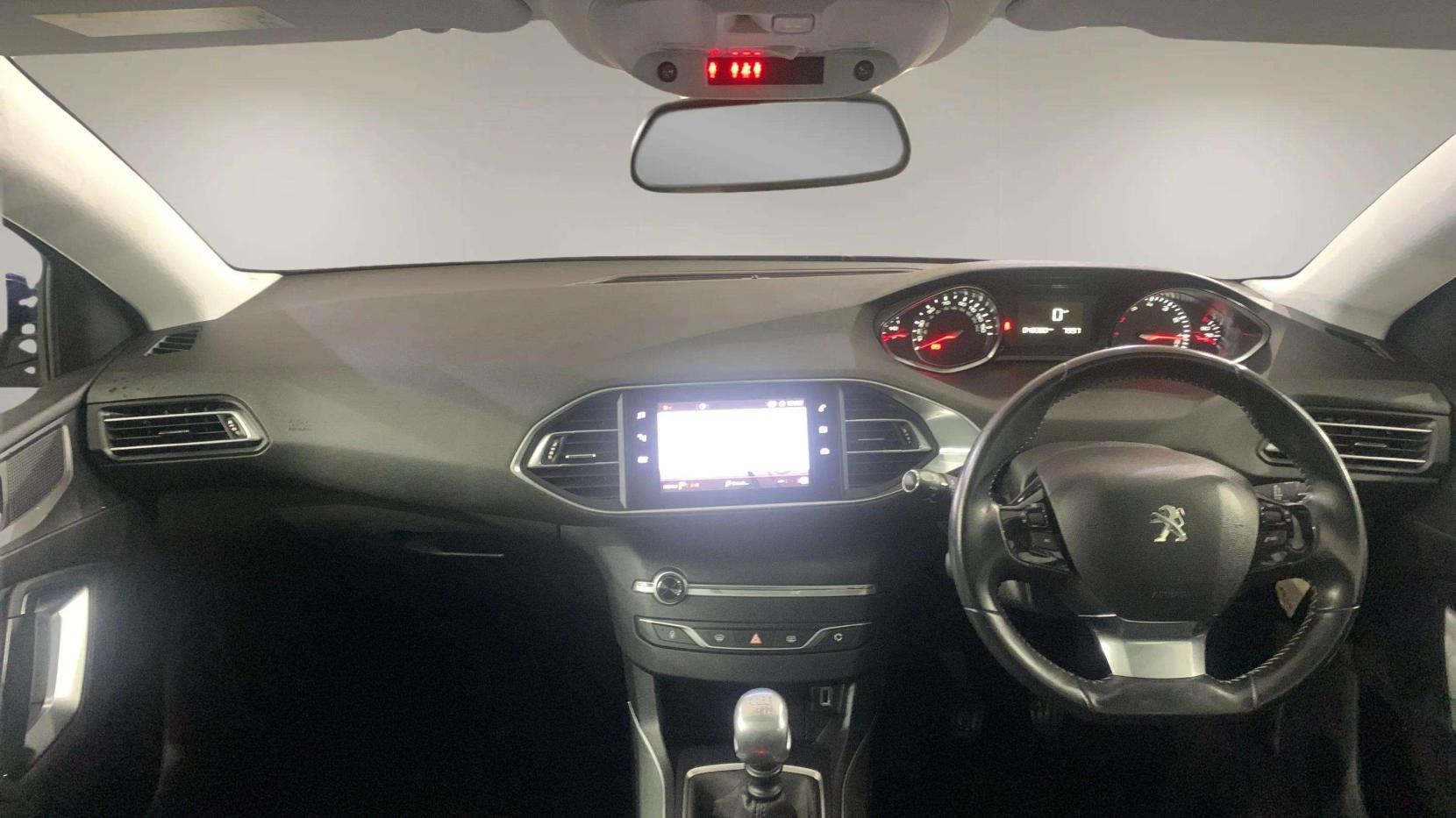 Peugeot 308 1.2 PureTech GPF Allure Hatchback 5dr Petrol Manual Euro 6 (s/s) (130 ps)